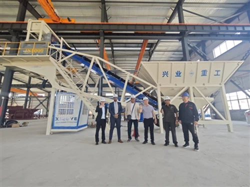 Xingye Machinery는 사우디 고객이 구체적인 프로젝트를위한 새로운 기회를 탐색하도록 환영합니다.